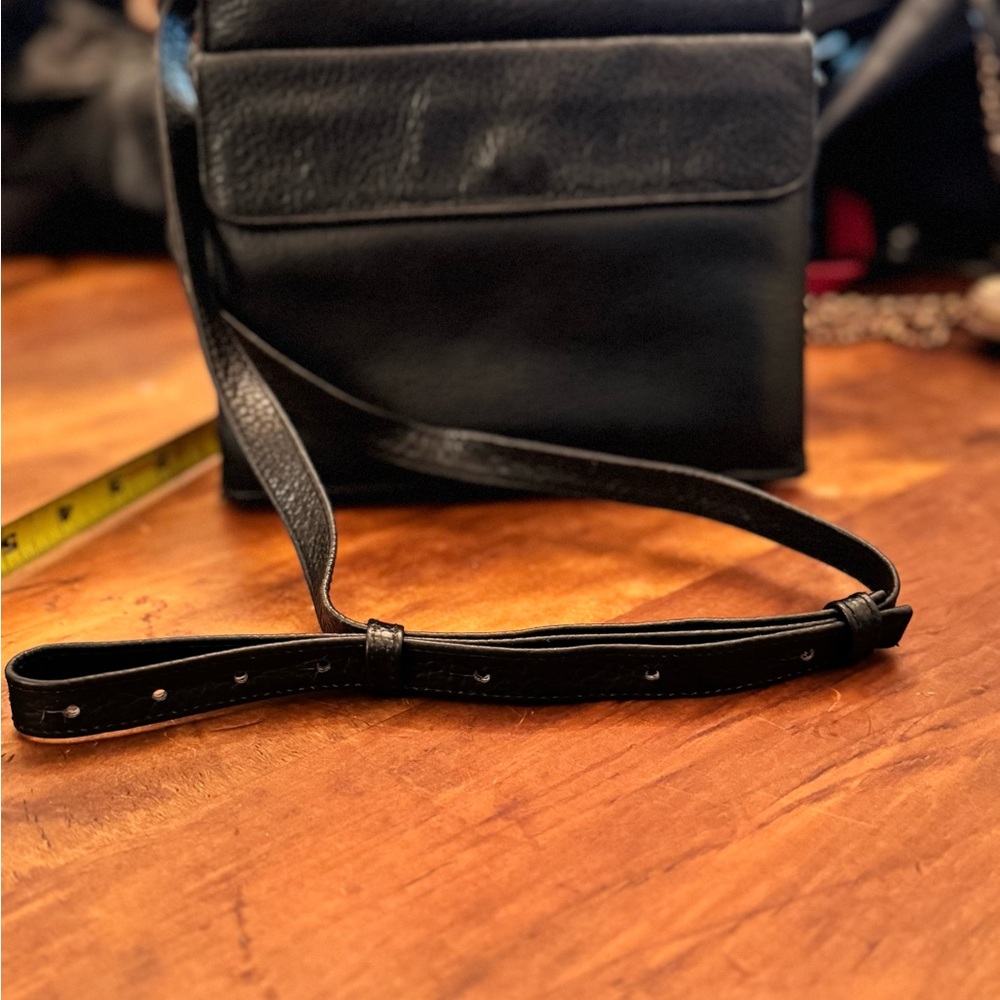 Vintage Field Manor Black Leather Crossbody Bag